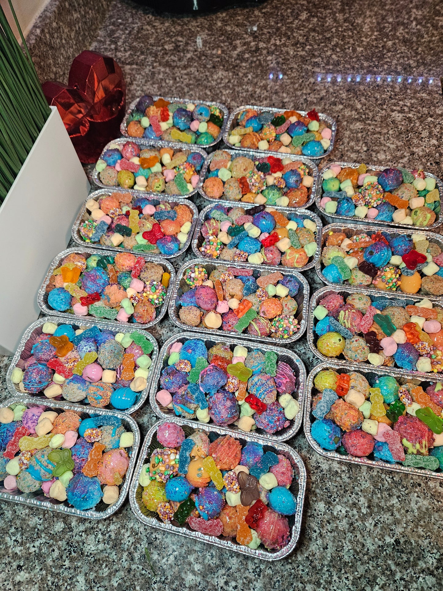 CUSTOM PARTY TRAYS & BUNDLES CONSULTATION
